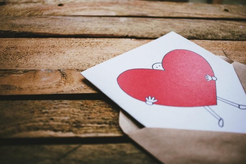 50 Puisi Cinta Pendek Romantis Menyentuh Hati Untuk Pacar Tersayang