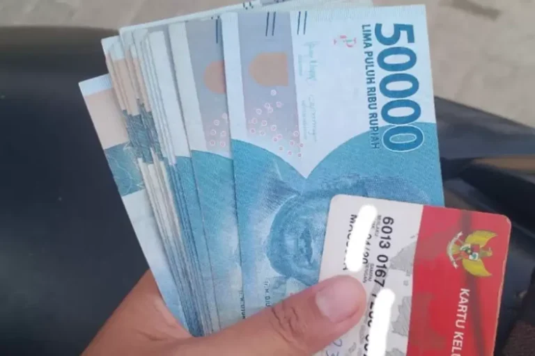 Cara cek penerima bansos Juni 2026 lewat laman resmi Kemensos di cekbansos.kemensos.go.id menggunakan NIK KTP